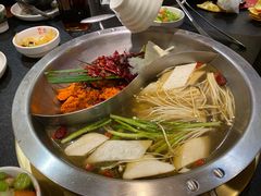 -沸炉重庆老火锅(军事博物馆店)