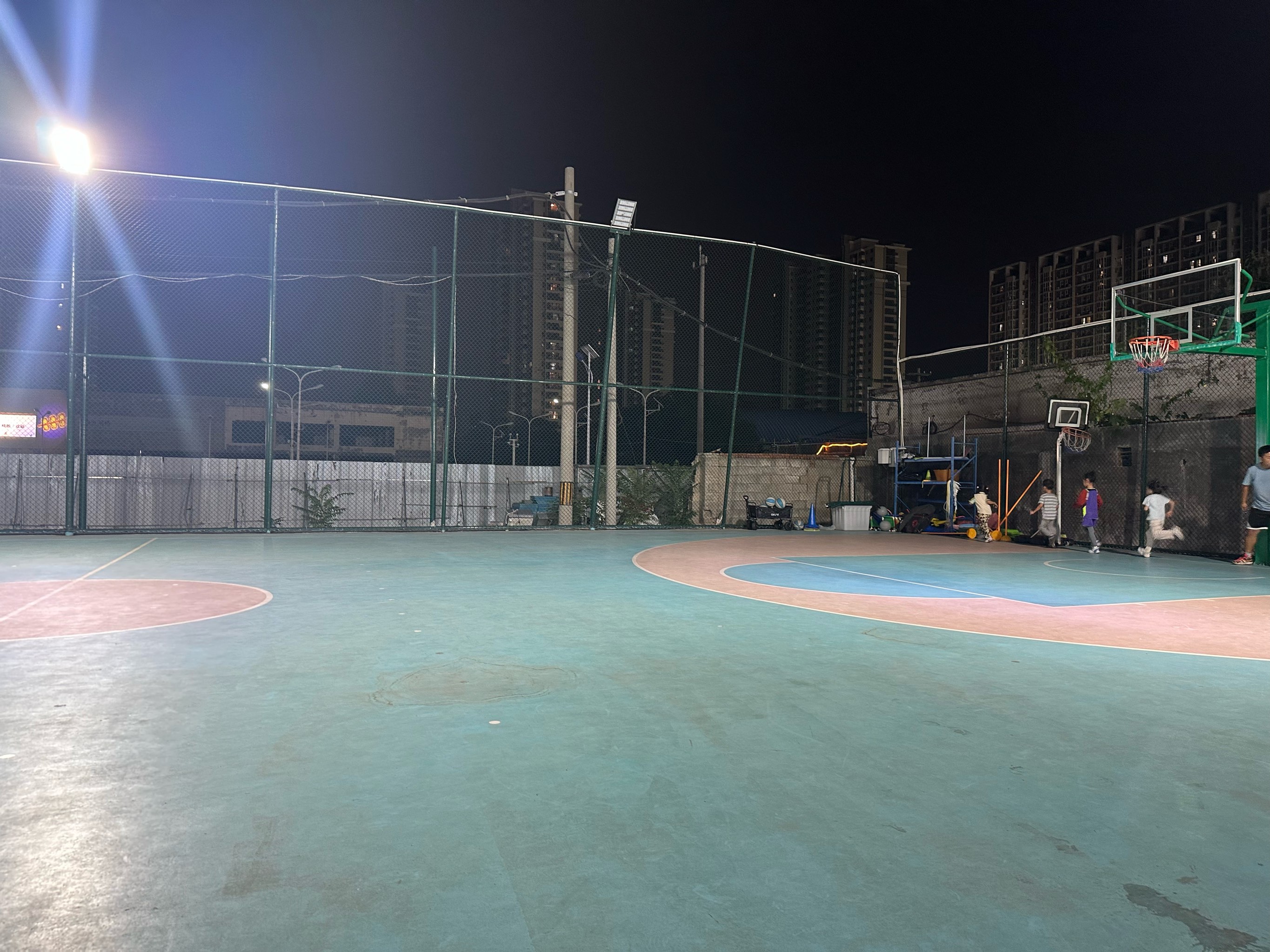 嘉兴中央公园篮球场图片