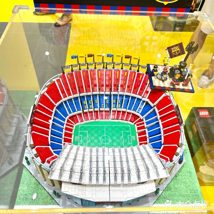 汕头首家乐高积木店空降万象城