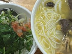 -文山荷鲜居(翠湖店)
