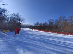 -中旅松花湖滑雪场
