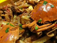 -多嘴肉蟹煲(华联店)