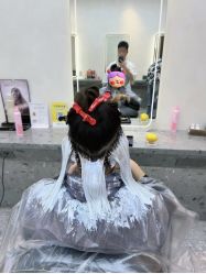 -苏豪美发S A L O N烫发染发
