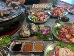 -围炉肉舍•炭烤活鳗•丹东海鲜烤肉(步行街店)