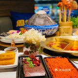 高能来袭📢重庆“黑珍珠”＋“必吃榜”双料王火锅终于来魔都啦~