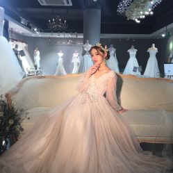 点击看大图 -艾米丽婚纱礼服