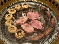 -山川小町·极番烧肉(新地假日广场店)