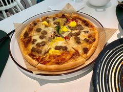 秘制鸡肉香肠披萨-露露家咖啡店