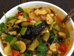 -胡须佬鸡煲四季火锅店(石厦西村直营店)