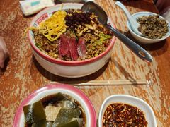 -怪噜范·老贵阳街头名小吃(鸿通城店)