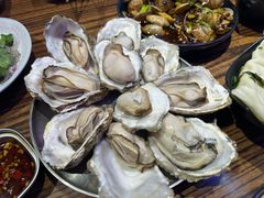 -蚝堡海鲜·威海菜·海肠捞饭·烧烤·亚洲吃蚝公司(幸福门店)