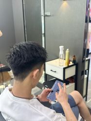 -藤野造型烫发染发