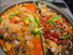 -鸣记脆皮烤鱼(三八广场店)