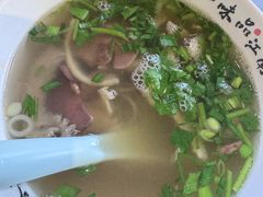 牛肉粉丝汤-鑫震源·苏式大虾生煎(山塘街店)