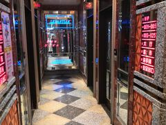 -乐翻天量贩式KTV(淞发路店)