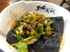 -黑白电视长沙小吃(美林M·LIVE天地东座店)