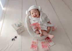点击看大图 -金色童年新生儿满月摄影(包头店)