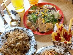 -Rabbit Cafe私房西餐甜点咖啡(栖霞路店)