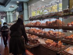 面包甜点陈列柜-新侨三宝乐面包店(崇文门店)