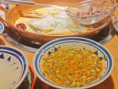 -洱火云南酸菜牛肉火锅(石景山当代商城店)