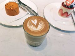 白咖啡-Fridi Patisserie Cafe