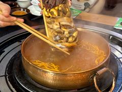 -阿山卓·野生菌火锅·纳西火塘烤肉