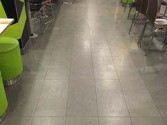 大堂-麦当劳(新新大道岗丰店)