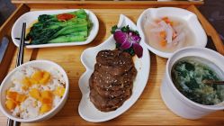 -卓玥国际月子会所(罗山路店)