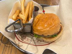 -BOURBON 玻本美式餐厅酒吧(虹桥新天地店)