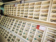 -诺柯视眼镜-蔡司依视路官方工厂店(淞南一店)