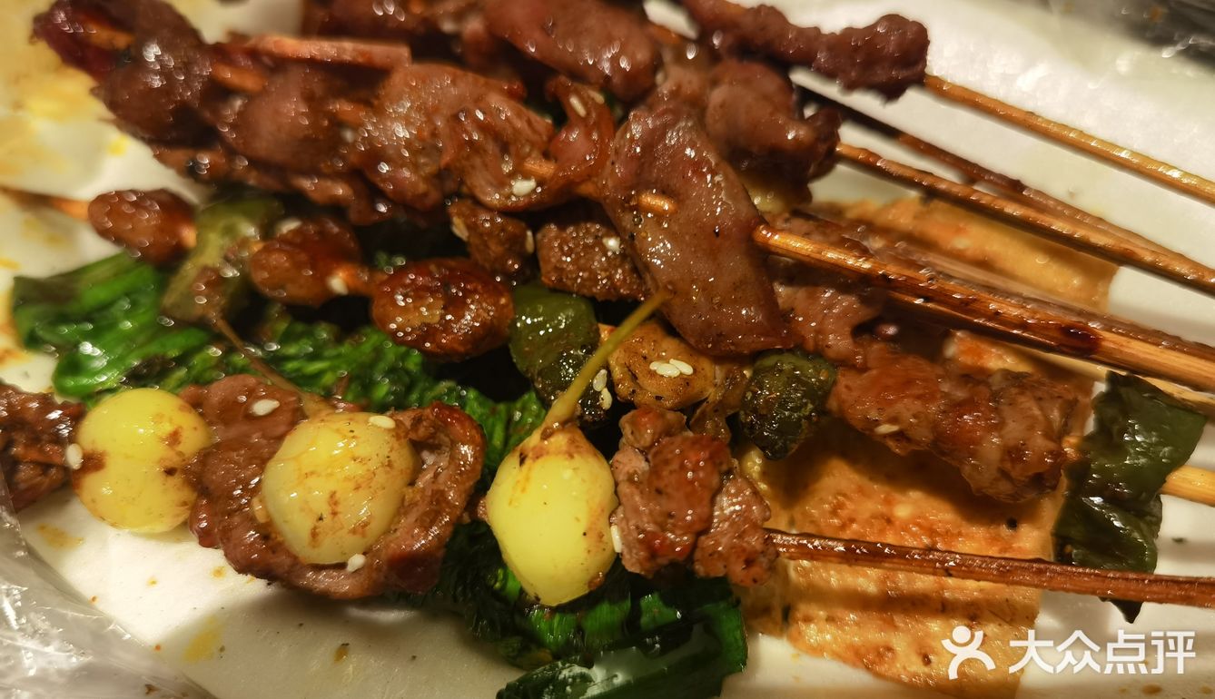 中国十大美食街—南宁中山路美食街