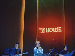 -TZ House音乐现场(来福士中心店)