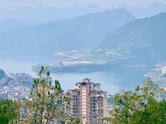 -三峡梯城