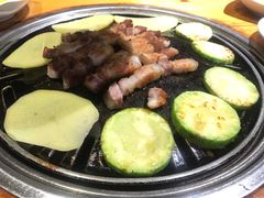 -唯成•韩国炭火烤肉 유성고기