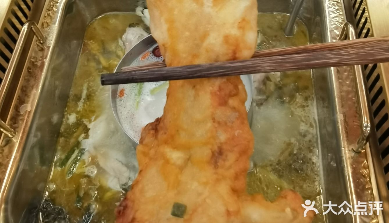 烈日炎炎下的牛蛙自由，宽尺巷鱼蛙自助