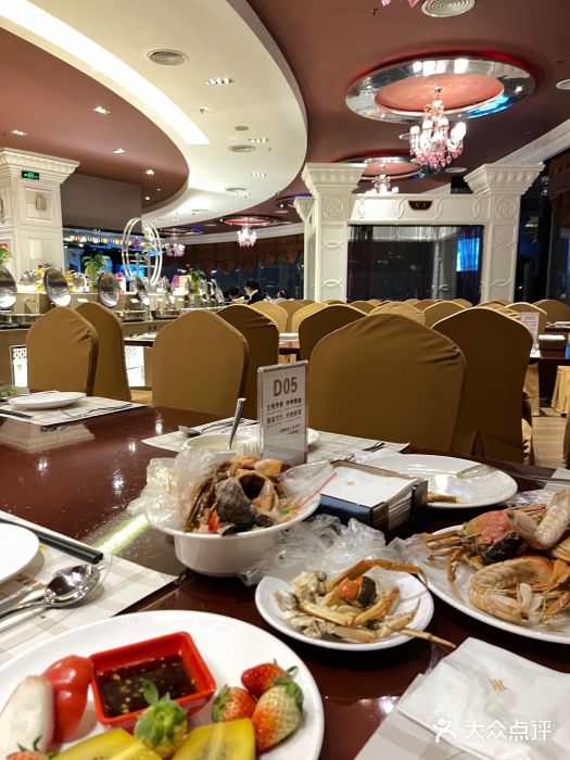 荣誉国际酒店-云顶旋转餐厅大堂图片