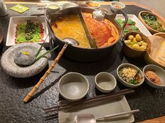 -三出山火锅(南京万象天地店)