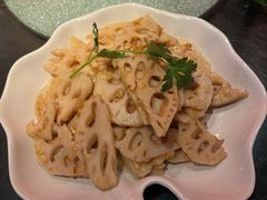 -大头虾越式风味餐厅(光明广场店)