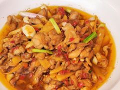 -阿瓦山寨·湘菜现炒·剁椒鱼头王(咸阳总店)