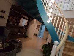 -新蝶变皮肤管理中心