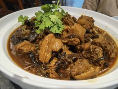 家鸡炖蘑菇粉-李记饺子·熏酱东北菜(欢乐谷店)