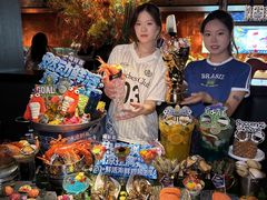 -雍容荟帝王蟹活龙虾展台自助(IFS黑金店)