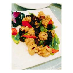 -鑫淼餐饮娱乐中心(江东街店)