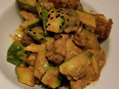 黄瓜拌油条-闫府私房菜·老字号(恒隆店)