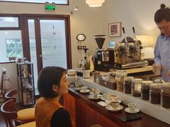 -Café Monson