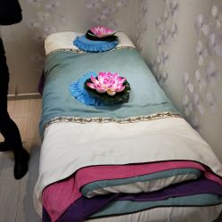 -周怡玲美容美体SPA