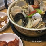 位子不多,可以提前电话预定。总体的食材都很新鲜的