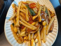 风吹腊肉长寿芽-Ameigo梅果·云贵川bistro(长宁来福士店)