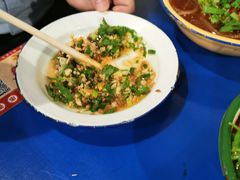 -马路边边串串香形象店(磐石路店)