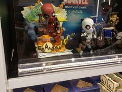 -泡泡玛特POPMART(蓝色港湾店)